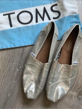 Toms Women's Sparkle Slip-On Flats in Silver